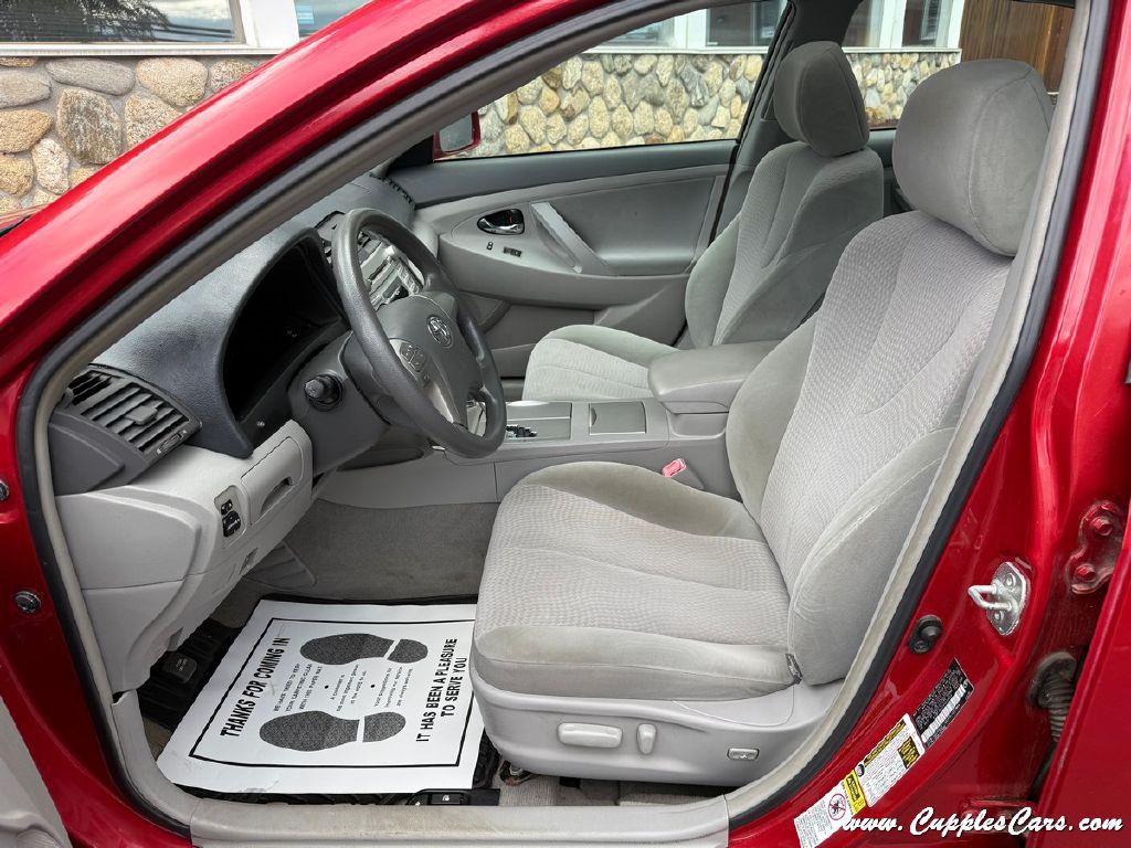 2010 Toyota Camry Image 3