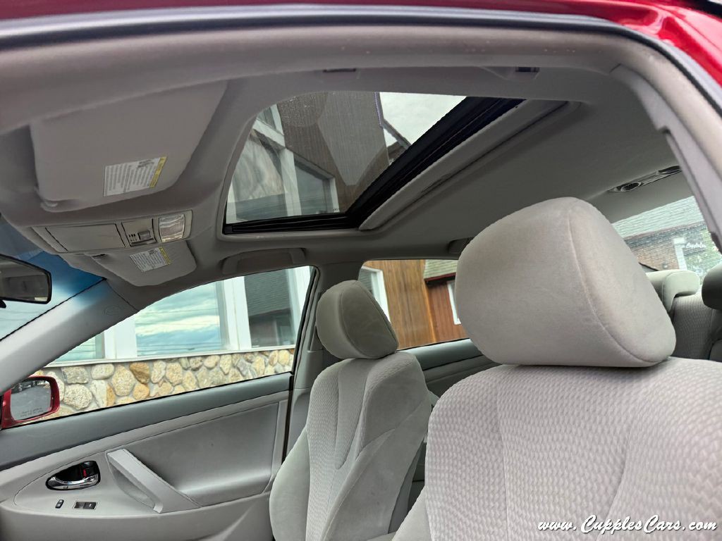 2010 Toyota Camry Image 6