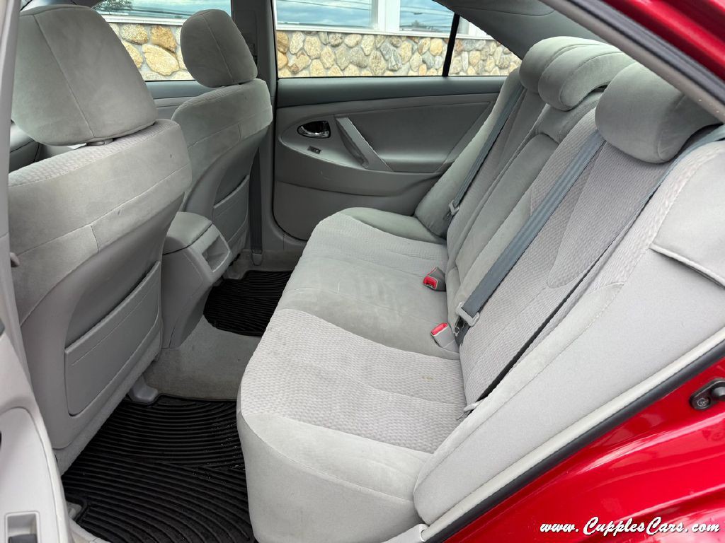 2010 Toyota Camry Image 7