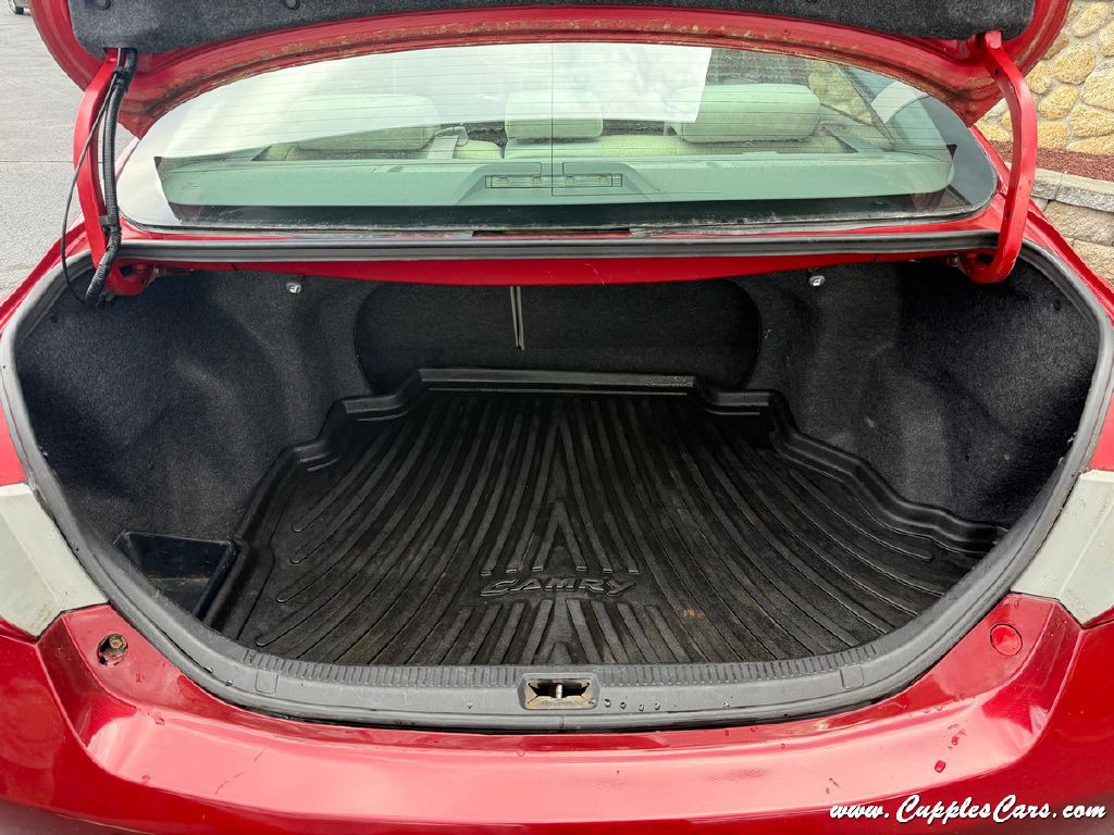 2010 Toyota Camry Image 8