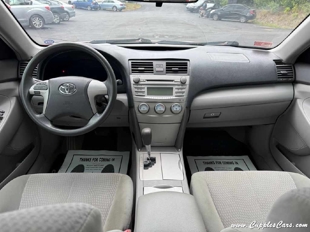 2010 Toyota Camry Image 16