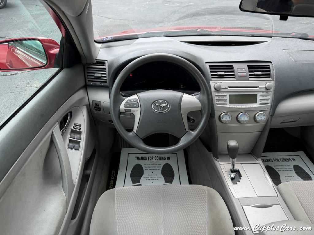 2010 Toyota Camry Image 17