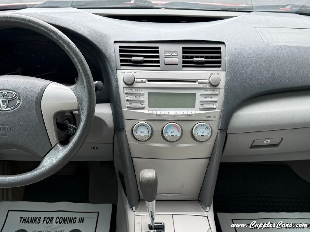 2010 Toyota Camry Image 18