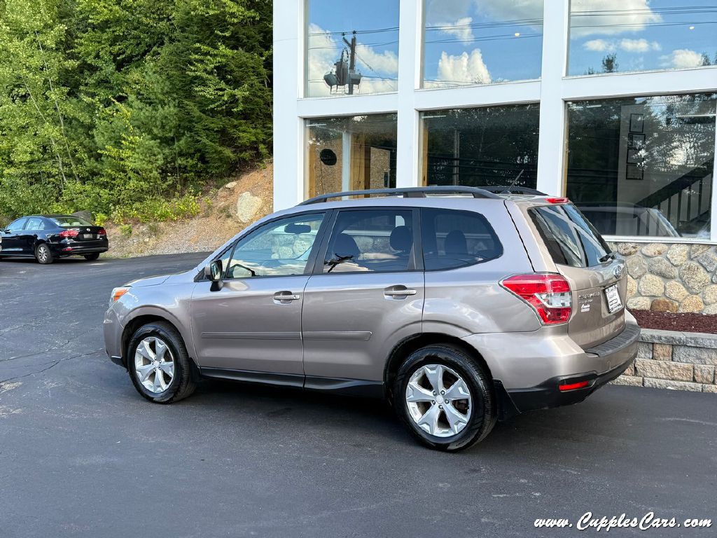2014 Subaru Forester Image 2