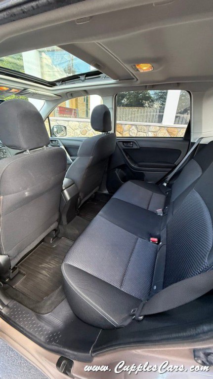2014 Subaru Forester Image 30