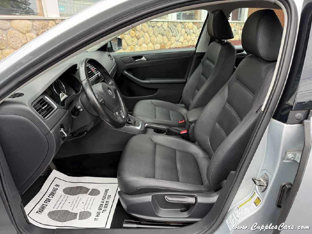 2012 Volkswagen Jetta Image 3