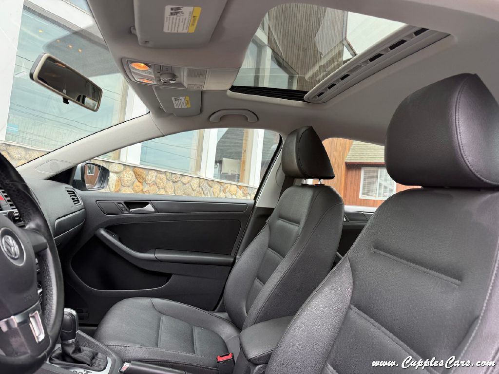 2012 Volkswagen Jetta Image 6