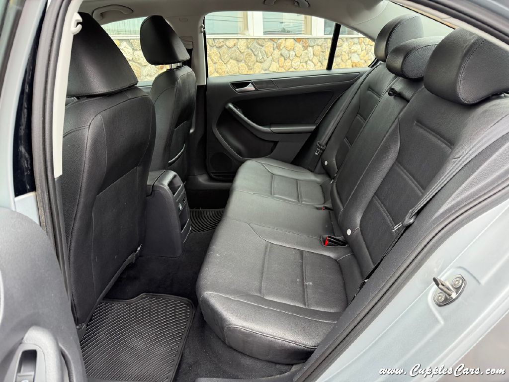 2012 Volkswagen Jetta Image 7