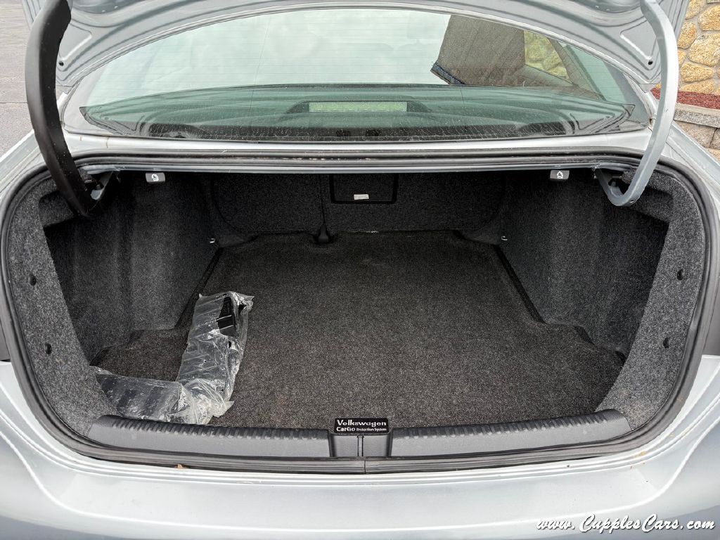 2012 Volkswagen Jetta Image 8