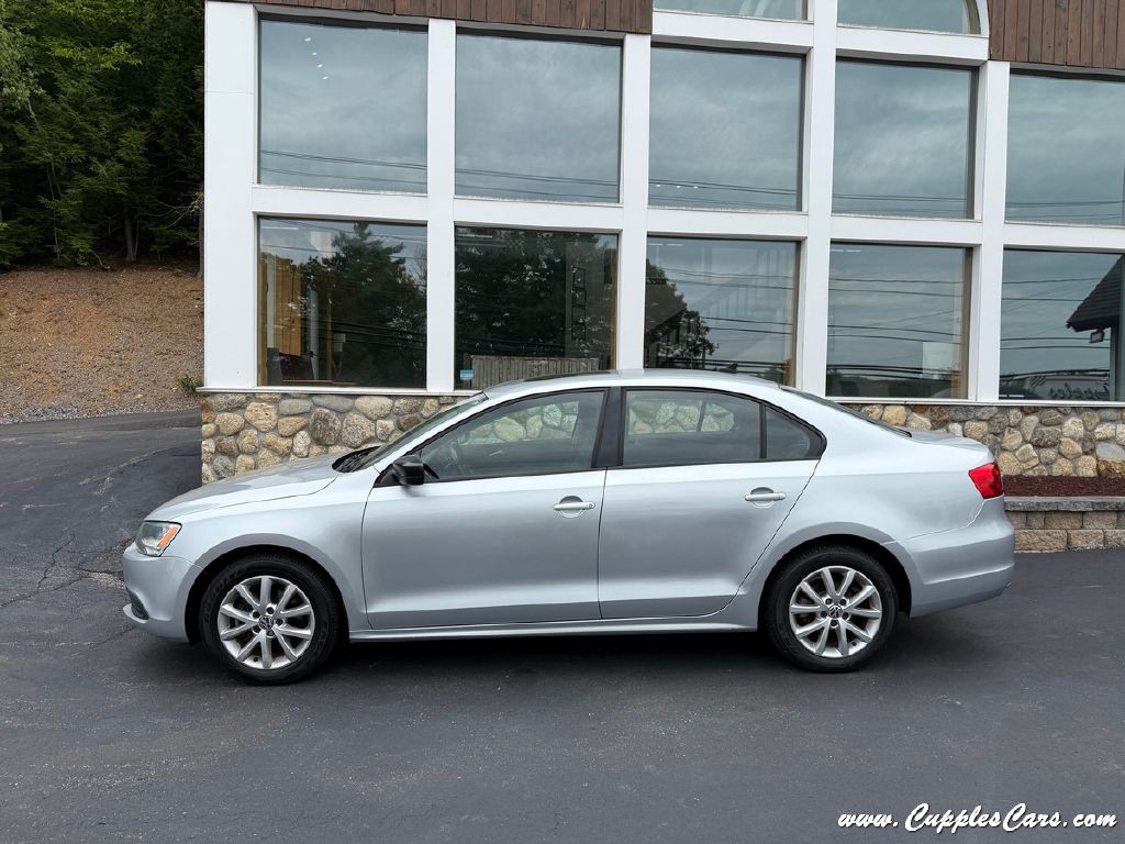 2012 Volkswagen Jetta Image 11