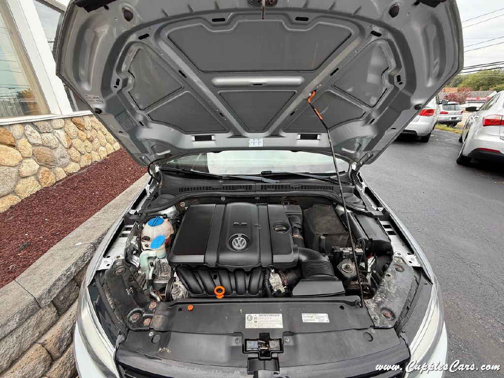2012 Volkswagen Jetta Image 15