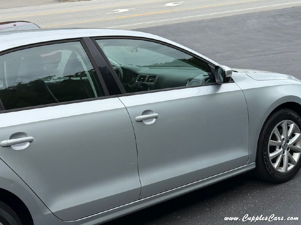 2012 Volkswagen Jetta Image 39