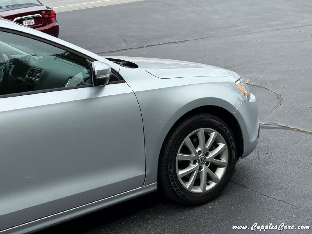 2012 Volkswagen Jetta Image 40