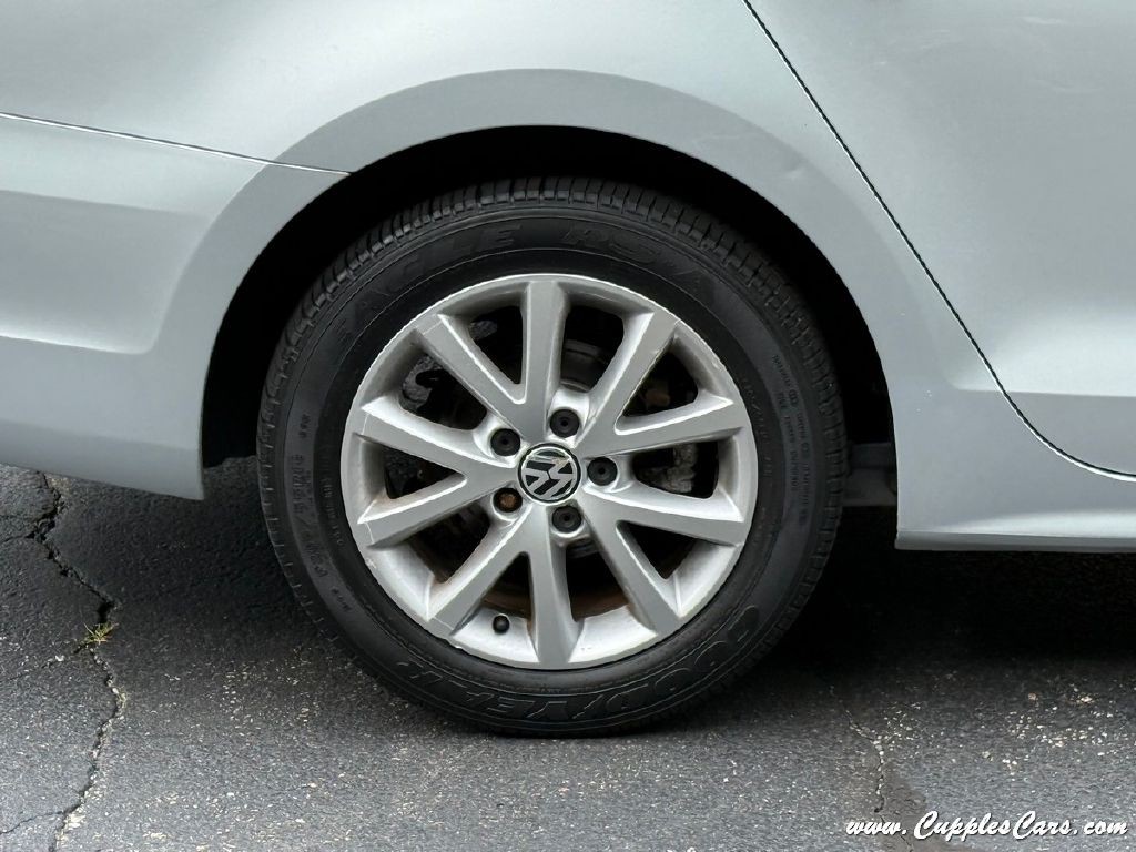 2012 Volkswagen Jetta Image 42