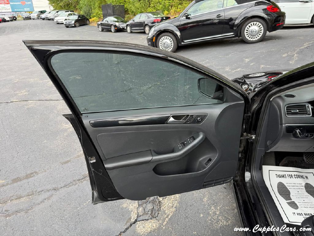 2016 Volkswagen Jetta Image 5