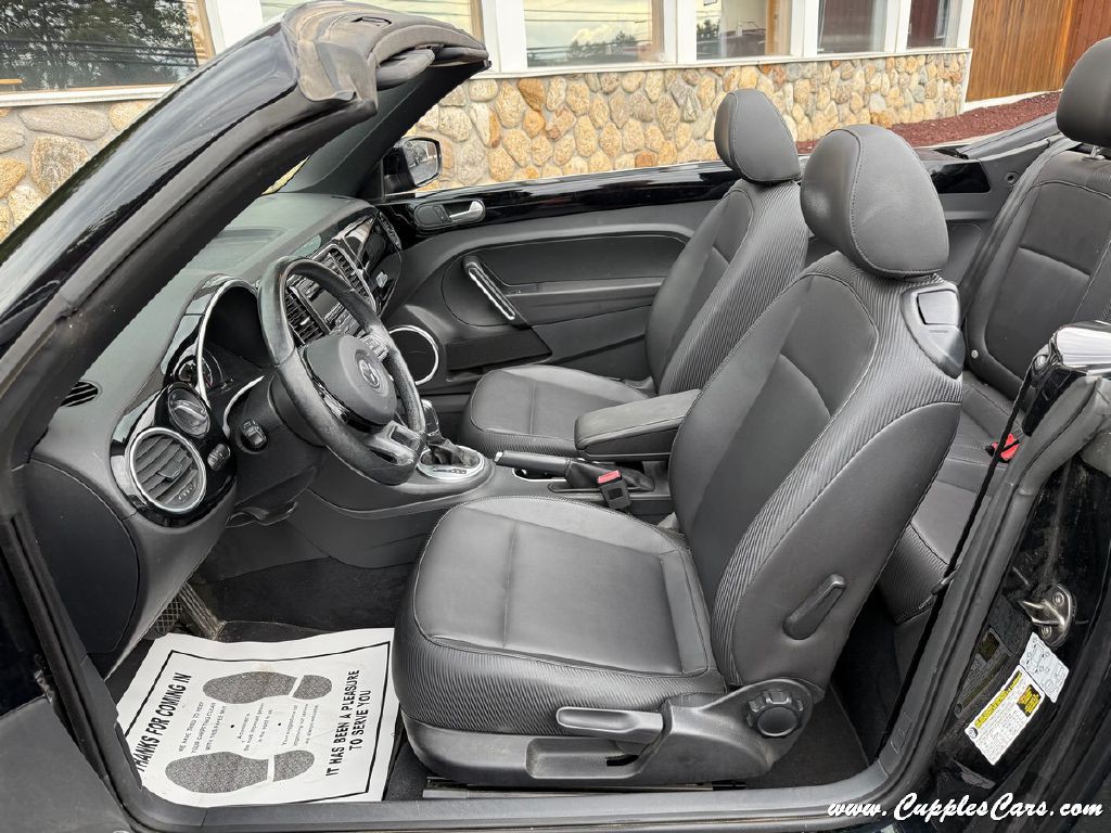 2014 Volkswagen Beetle Image 3