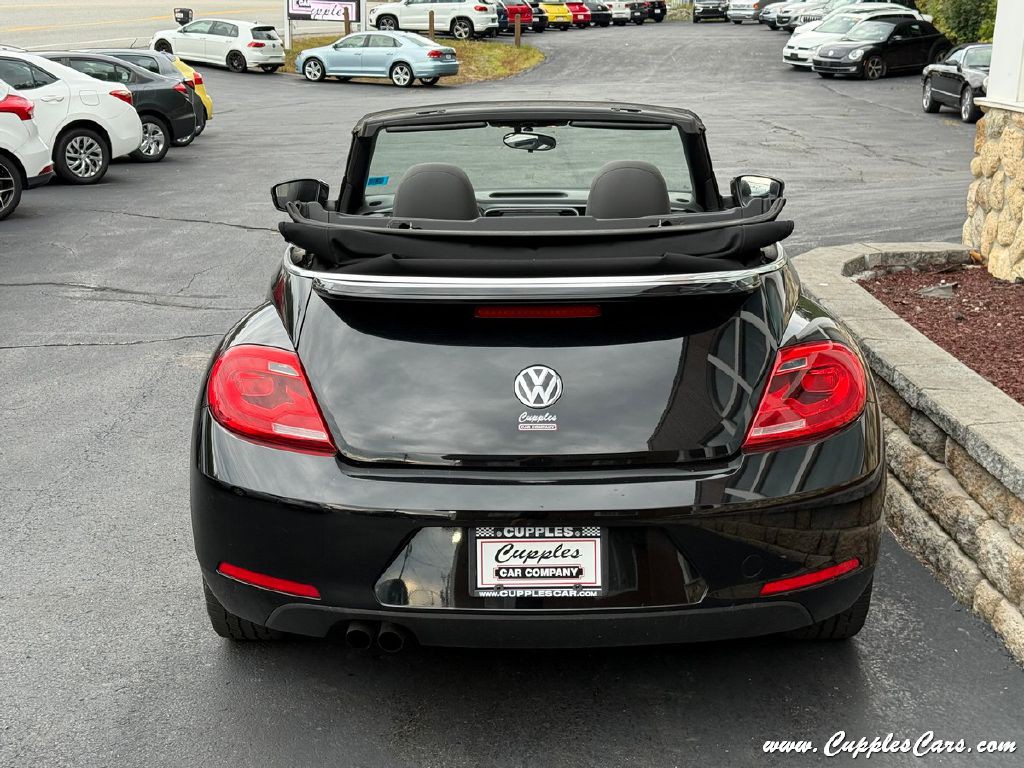 2014 Volkswagen Beetle Image 9