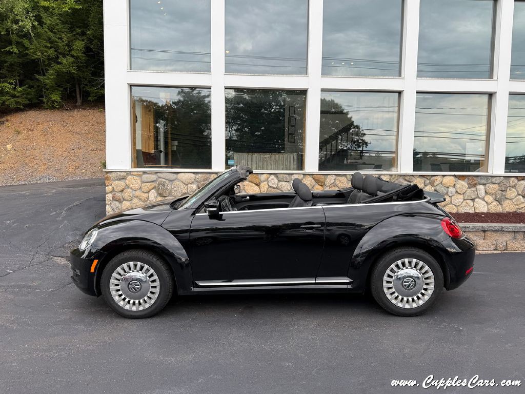 2014 Volkswagen Beetle Image 10