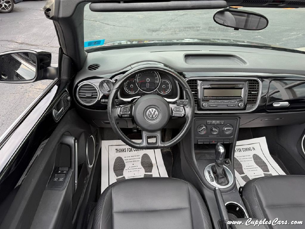 2014 Volkswagen Beetle Image 14