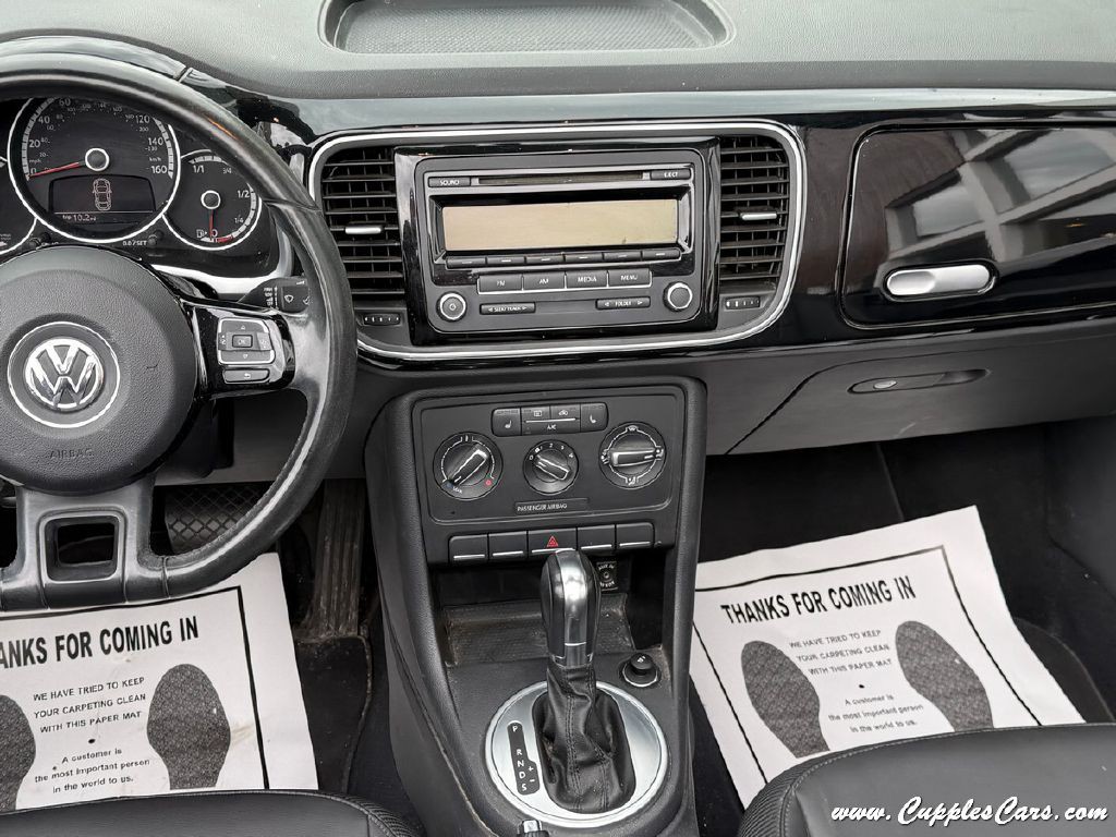 2014 Volkswagen Beetle Image 16