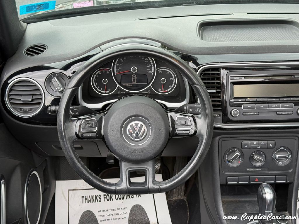 2014 Volkswagen Beetle Image 17
