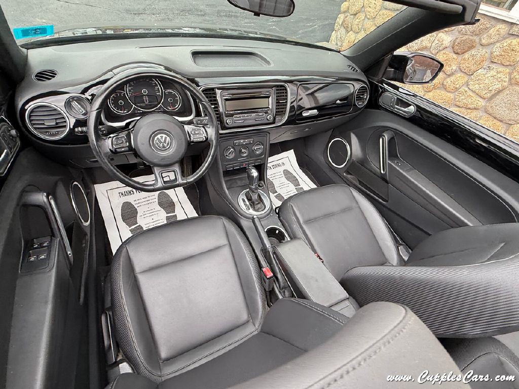 2014 Volkswagen Beetle Image 19