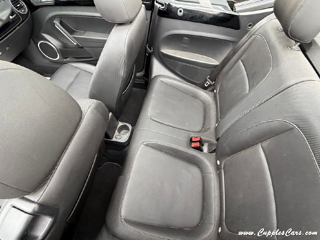 2014 Volkswagen Beetle Image 21