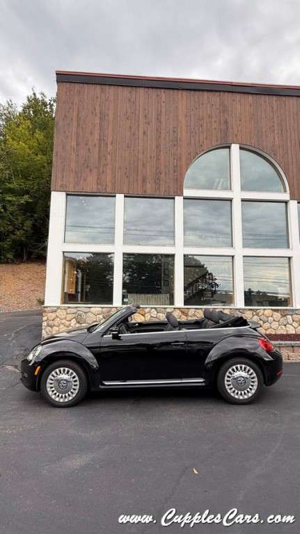 2014 Volkswagen Beetle Image 28