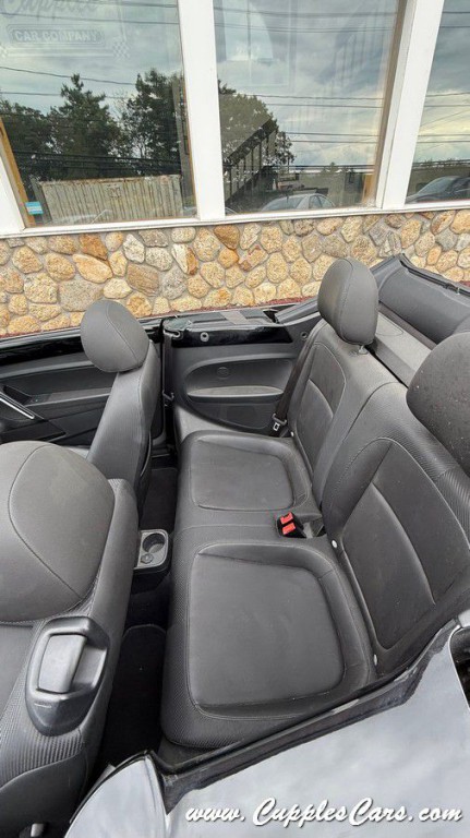 2014 Volkswagen Beetle Image 31
