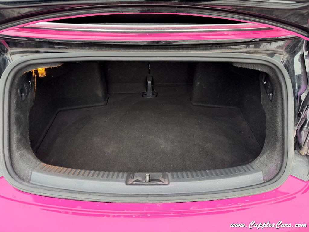 2014 Volkswagen Beetle Image 8