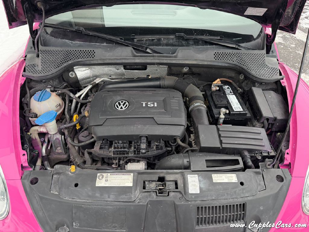 2014 Volkswagen Beetle Image 14