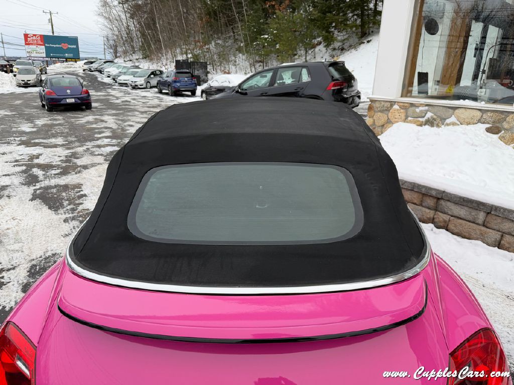 2014 Volkswagen Beetle Image 19