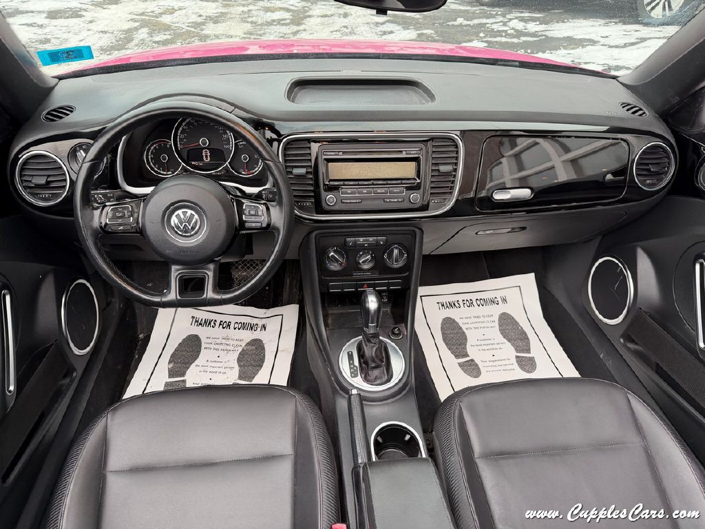 2014 Volkswagen Beetle Image 21