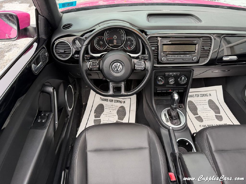 2014 Volkswagen Beetle Image 22