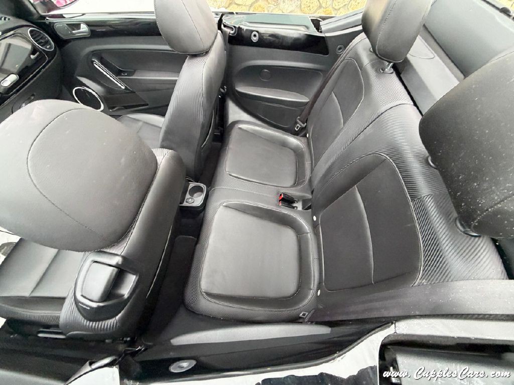 2014 Volkswagen Beetle Image 28