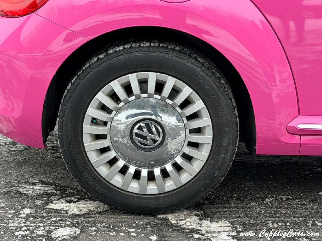 2014 Volkswagen Beetle Image 45