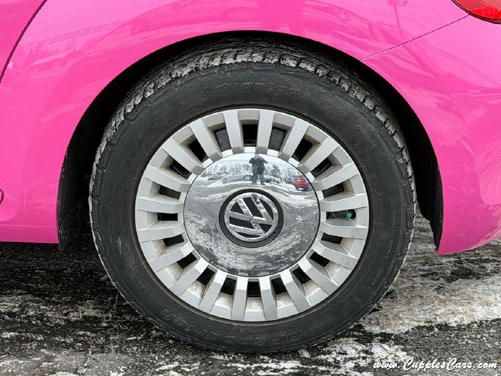 2014 Volkswagen Beetle Image 46