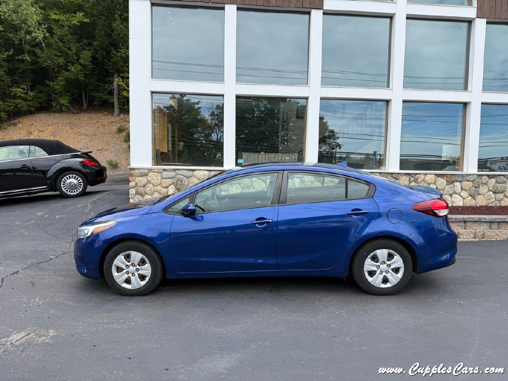 2017 Kia Forte Image 9