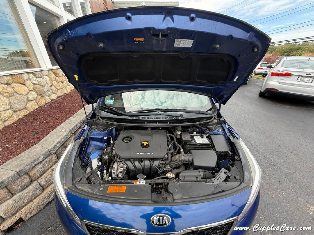 2017 Kia Forte Image 13
