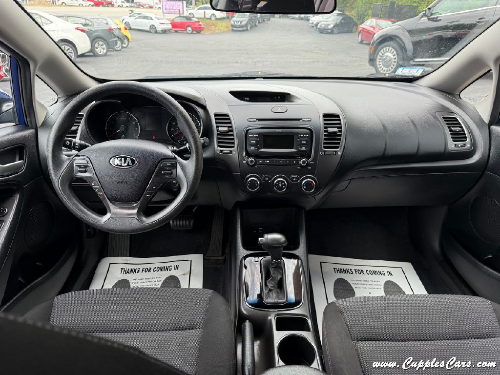 2017 Kia Forte Image 14