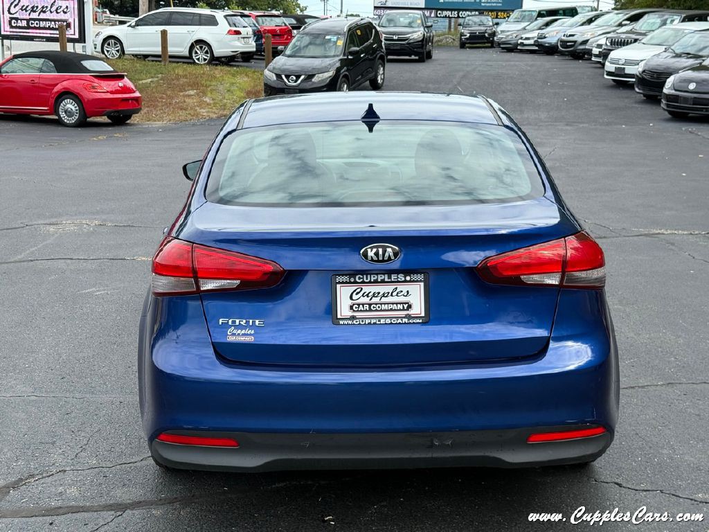 2017 Kia Forte Image 33