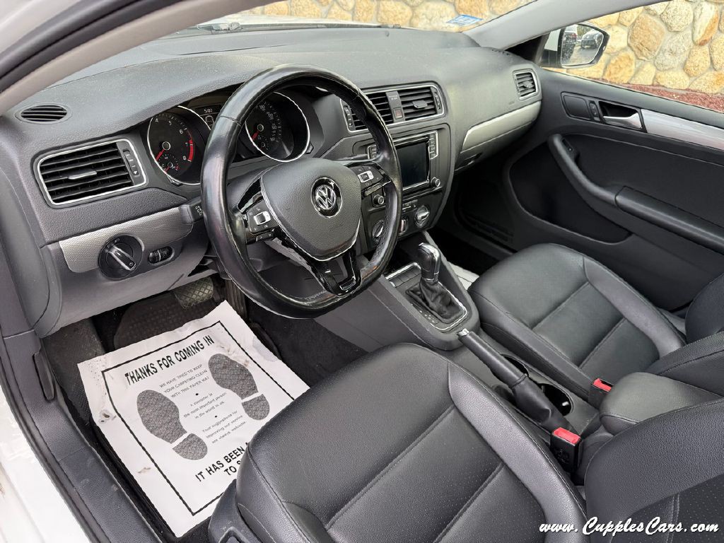 2017 Volkswagen Jetta Image 4