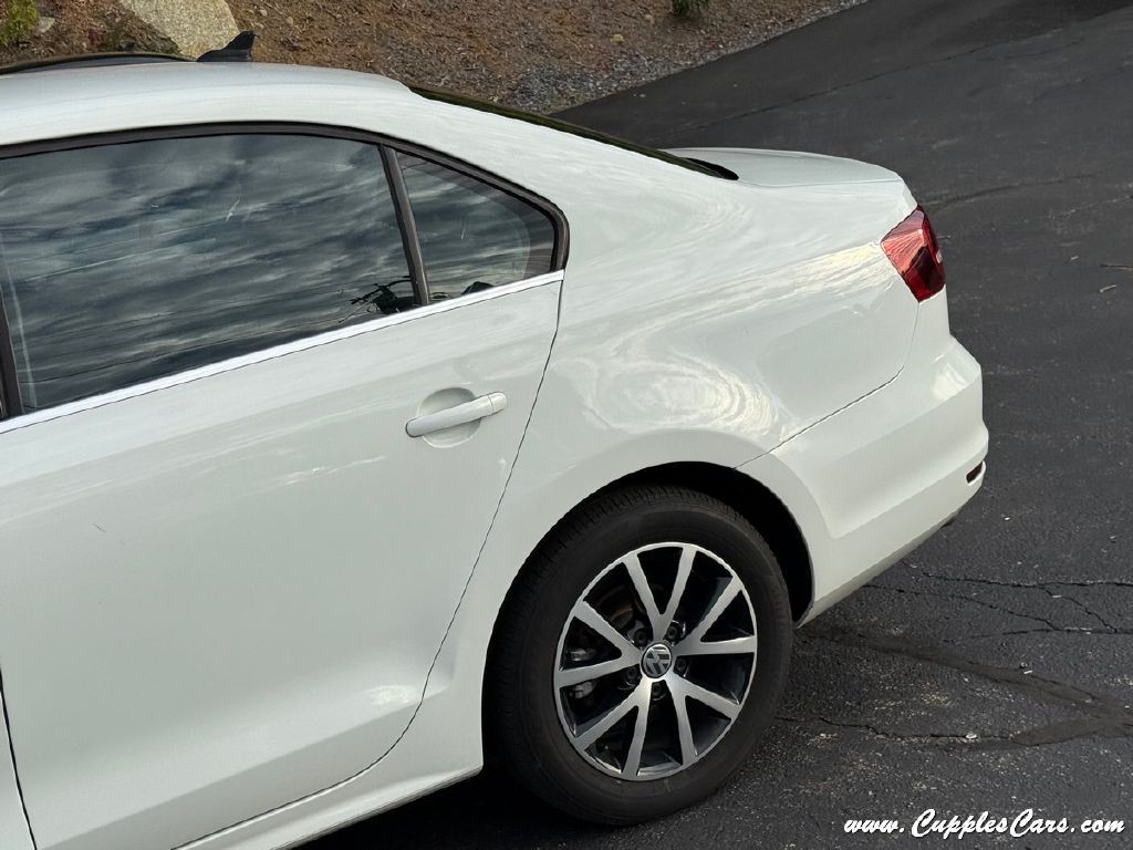 2017 Volkswagen Jetta Image 35