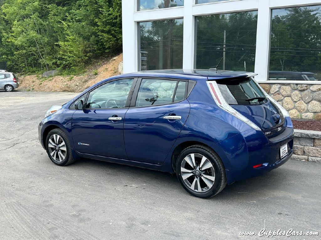 2016 Nissan Leaf Image 2