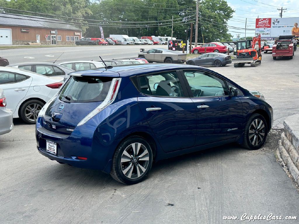 2016 Nissan Leaf Image 9