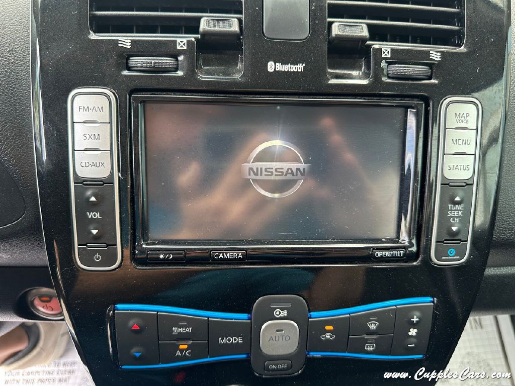 2016 Nissan Leaf Image 25