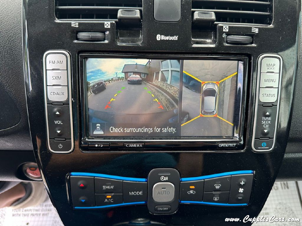 2016 Nissan Leaf Image 26