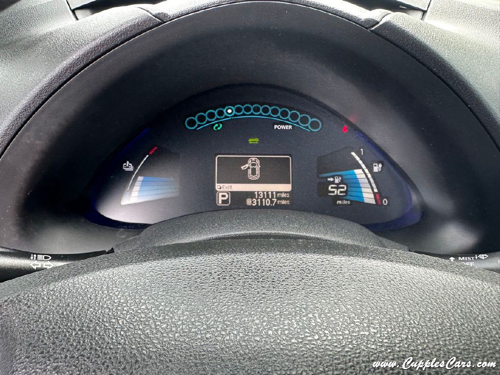 2016 Nissan Leaf Image 27
