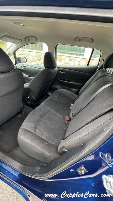 2016 Nissan Leaf Image 33