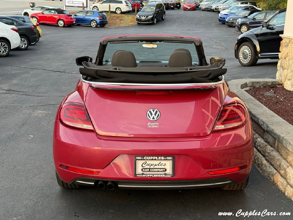 2017 Volkswagen Beetle Image 10